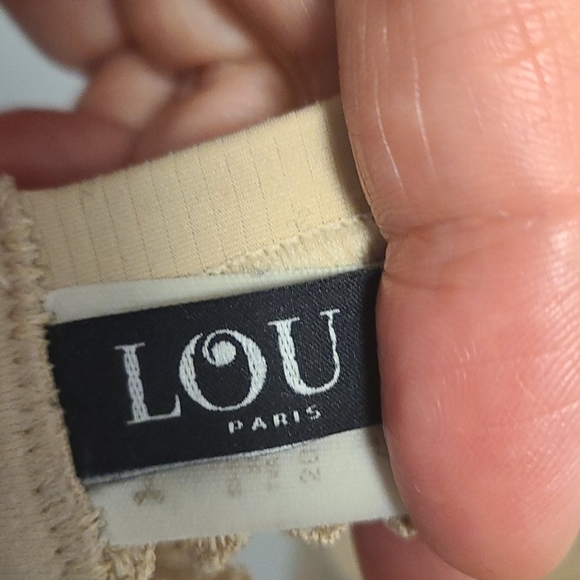 Lou Paris nude bra - Picture 6 of 7